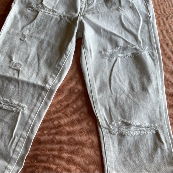 Distressed White Mom Jeans - Picture 4 of 12